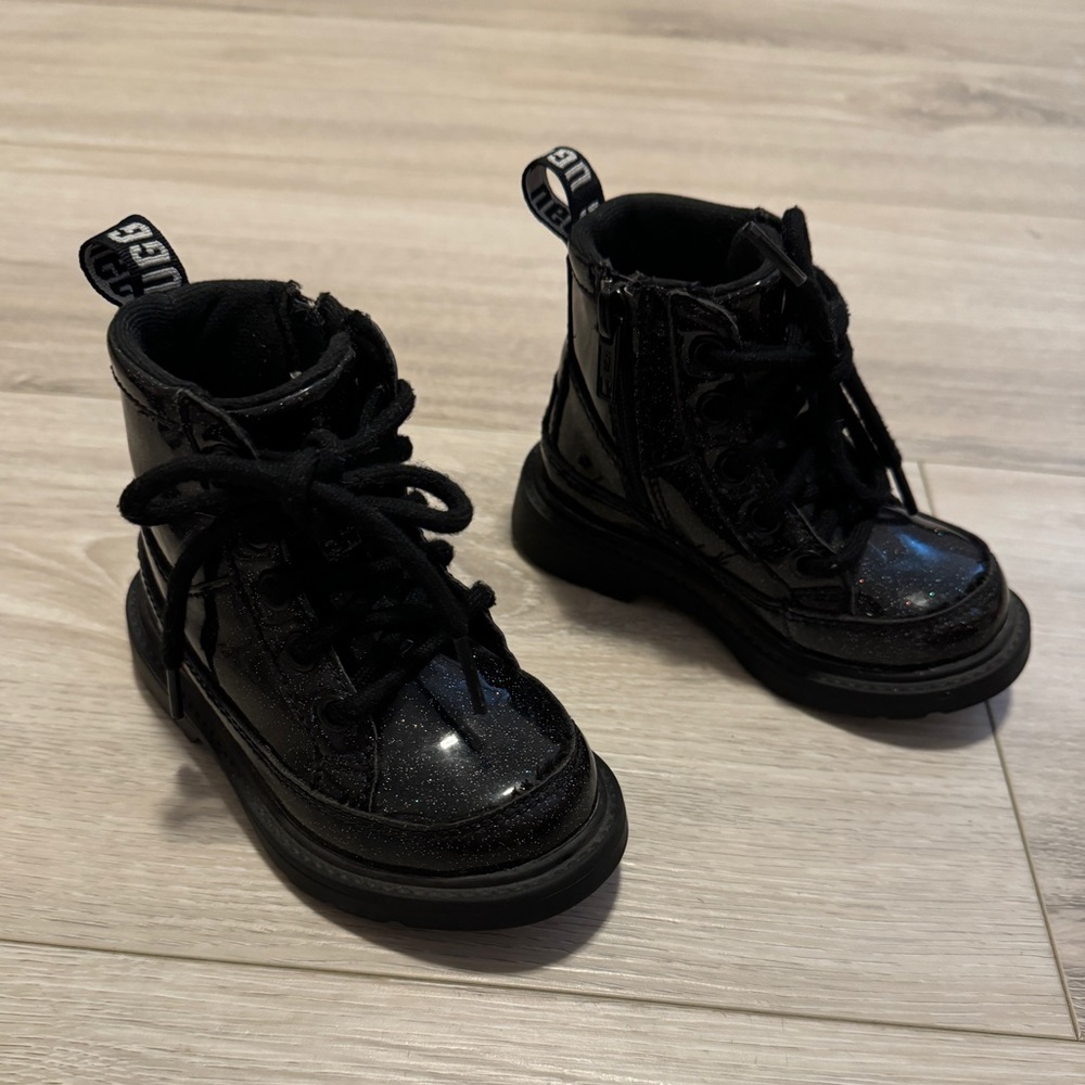 Ugg- black glitter boot. Size toddler 7.
